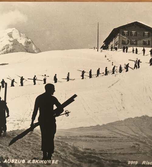 die ersten Skikurse in Lech